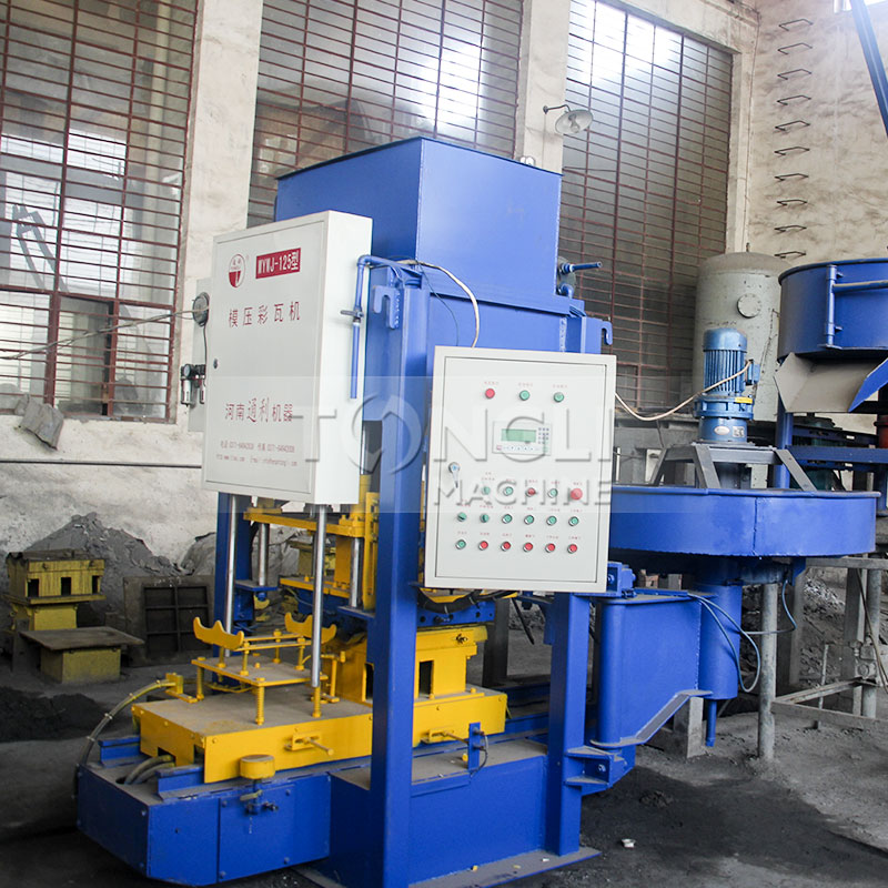 彩瓦機(jī)有什么特點(diǎn)？